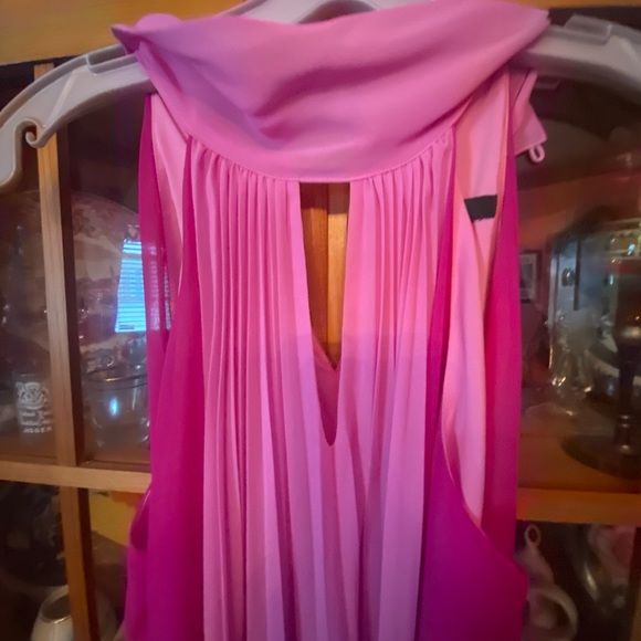 Dress - Picture 5 of 8